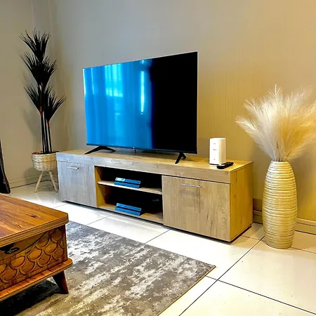 Tyrwhitt Apartment, Rosebank Joanesburgo Exterior foto